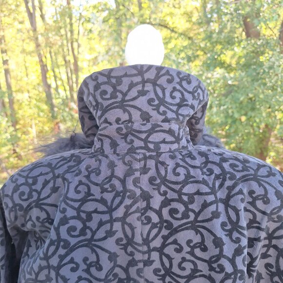 Vintage Coat Black on Black with Scrolling Velvet accent and bat sleeve Plus siz - Picture 9 of 11